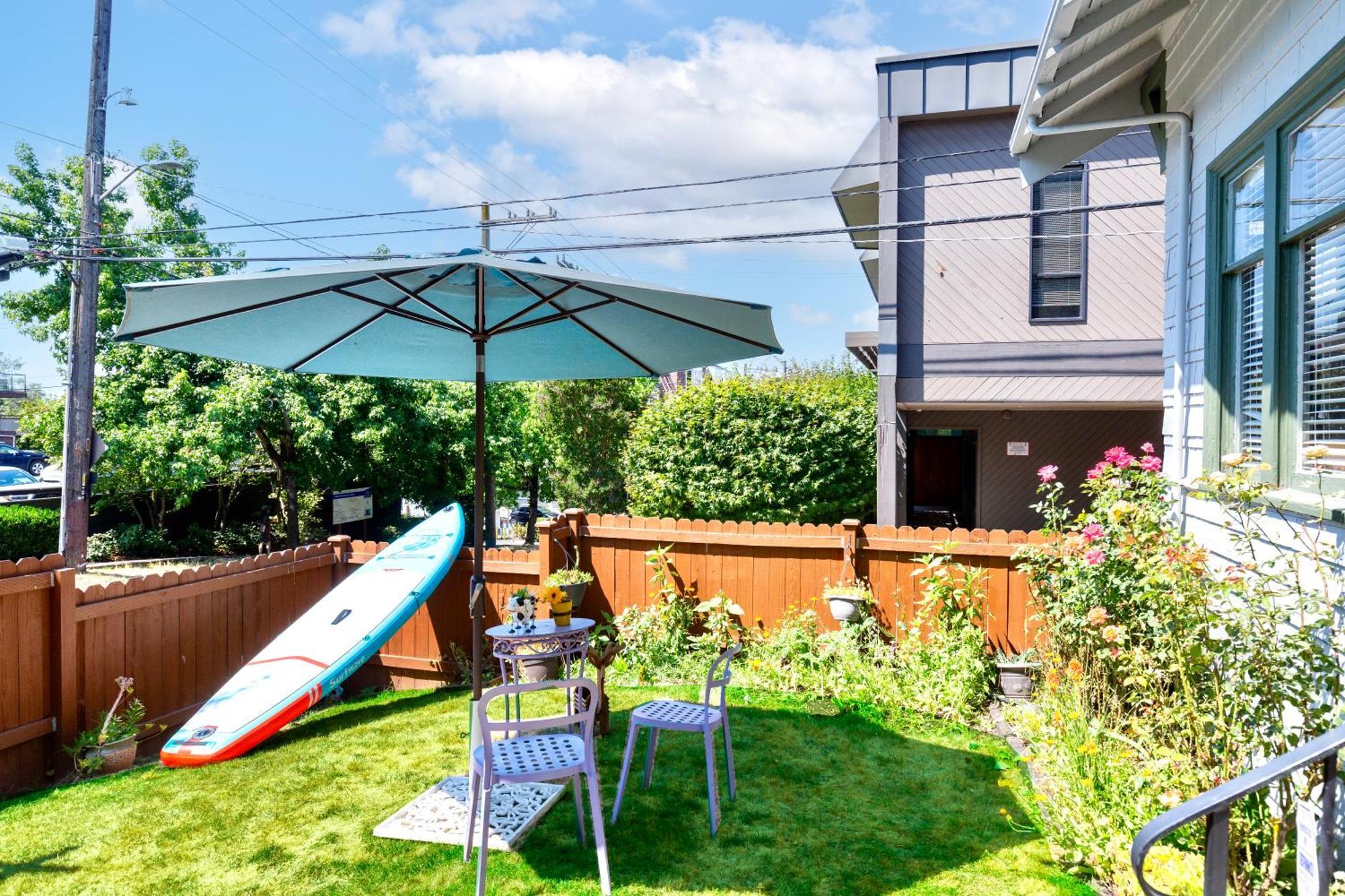 Vintage 3 Bedroom Home In Prime Eastlake Seattle With Private Parking Экстерьер фото