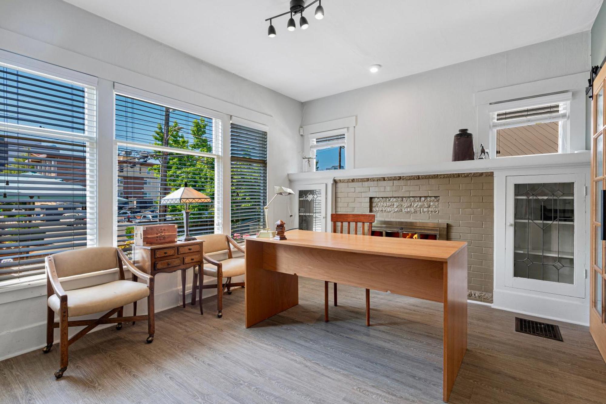 Vintage 3 Bedroom Home In Prime Eastlake Seattle With Private Parking Экстерьер фото