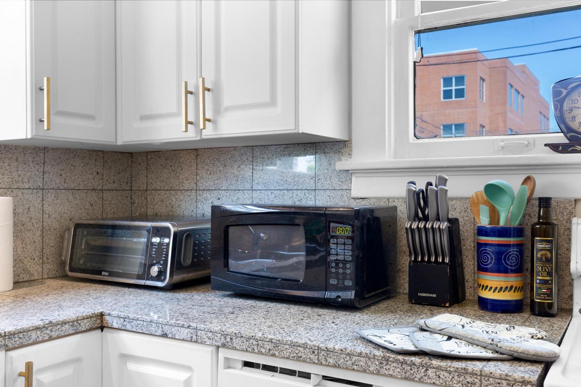 Vintage 3 Bedroom Home In Prime Eastlake Seattle With Private Parking Экстерьер фото