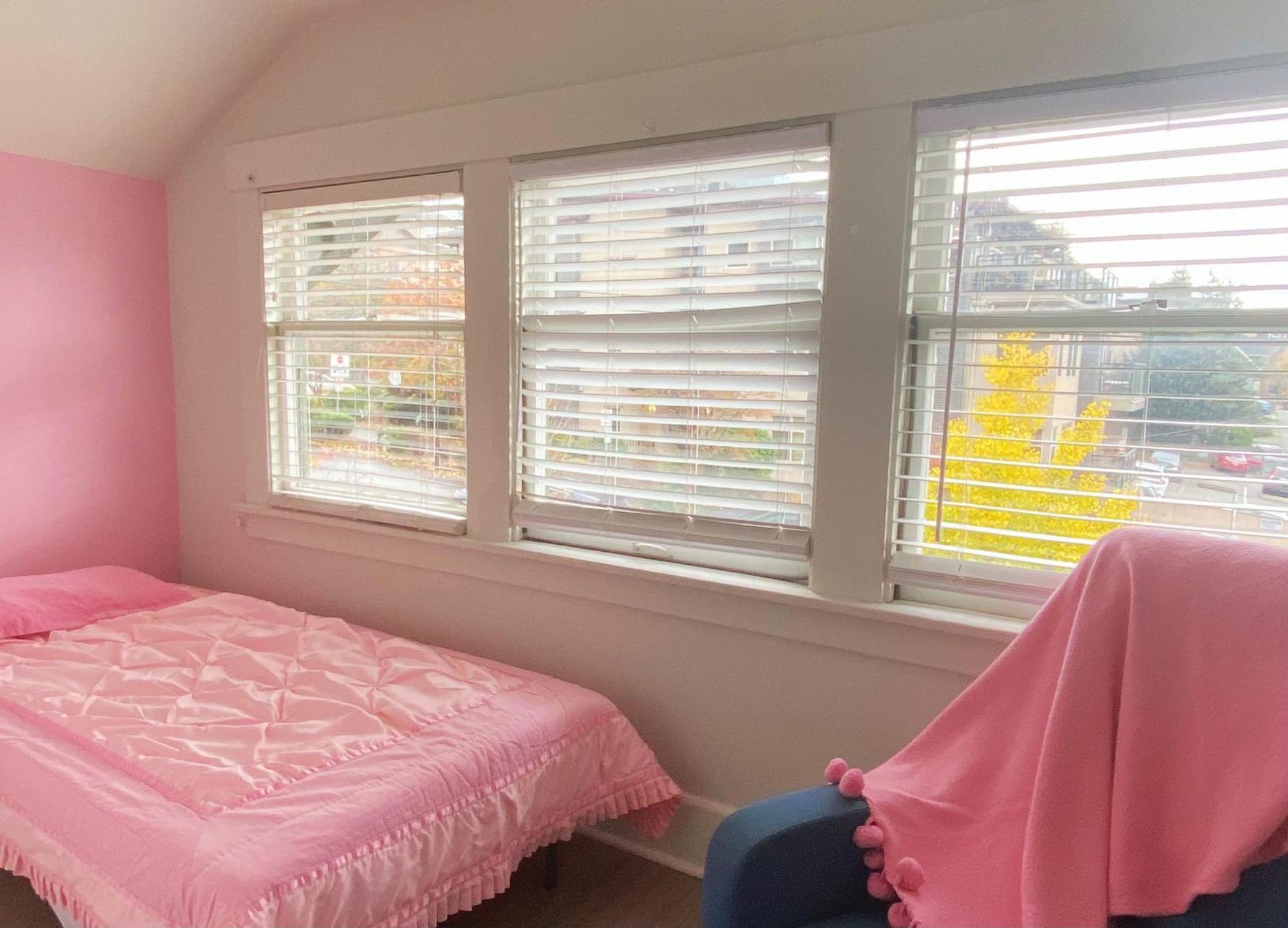 Vintage 3 Bedroom Home In Prime Eastlake Seattle With Private Parking Экстерьер фото